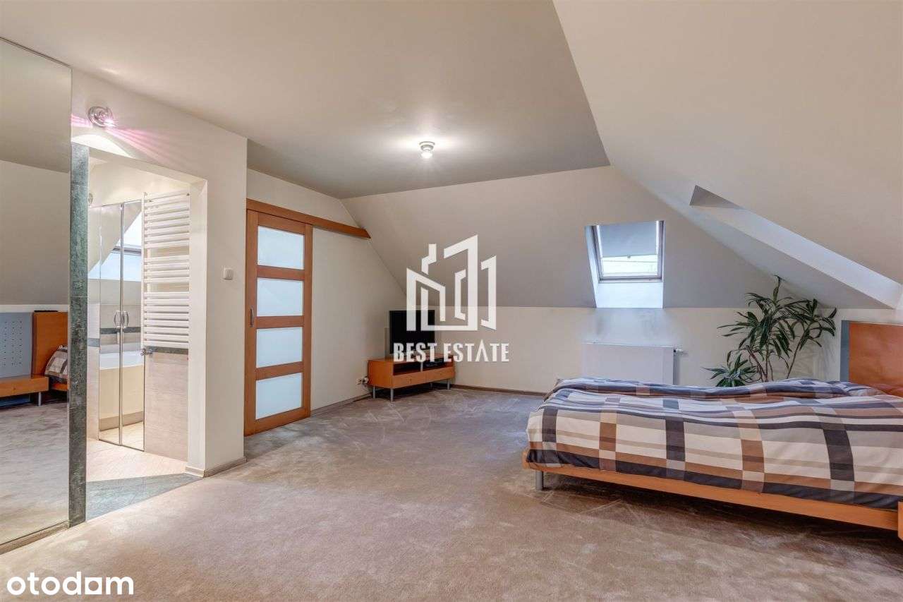 Przestronny Dom Blisko Centrum-16