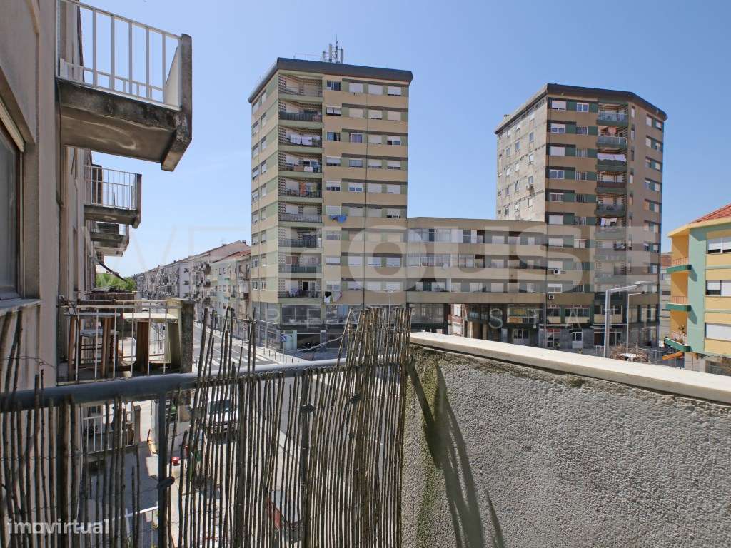 T2 com 80 m² no Alto do Seixalinho - Junto à Santinha-18