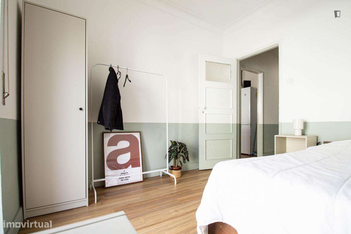 Quarto - localizado em Guimaraes - Grande imagem: 4/13