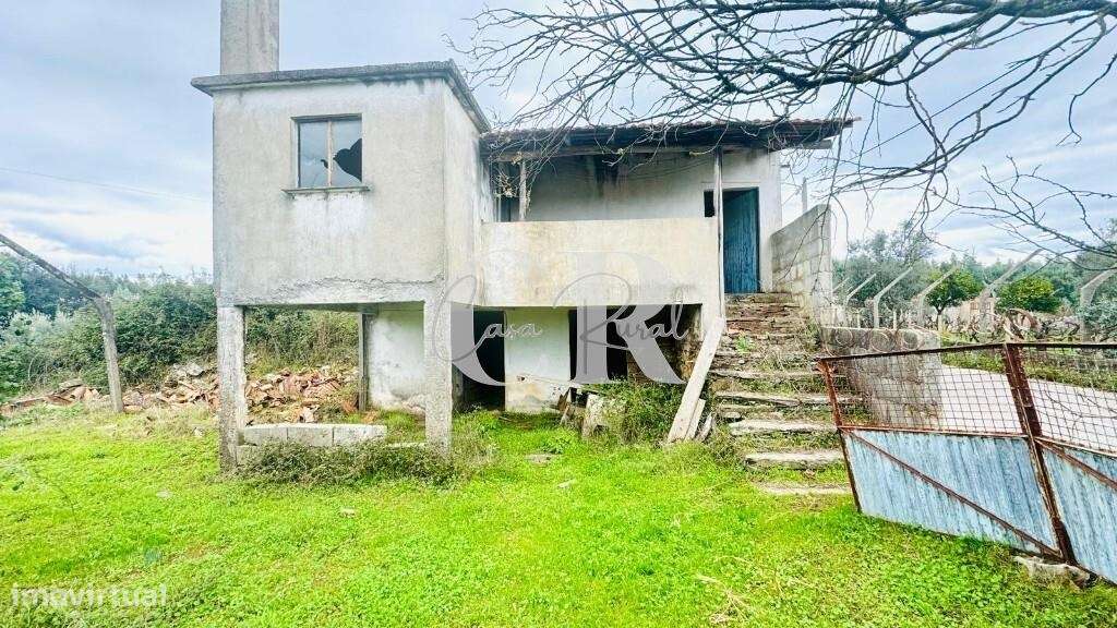 Moradia de 2 Pisos para renovar com terreno em Graça - Pedrogão Grande - Grande imagem: 2/17