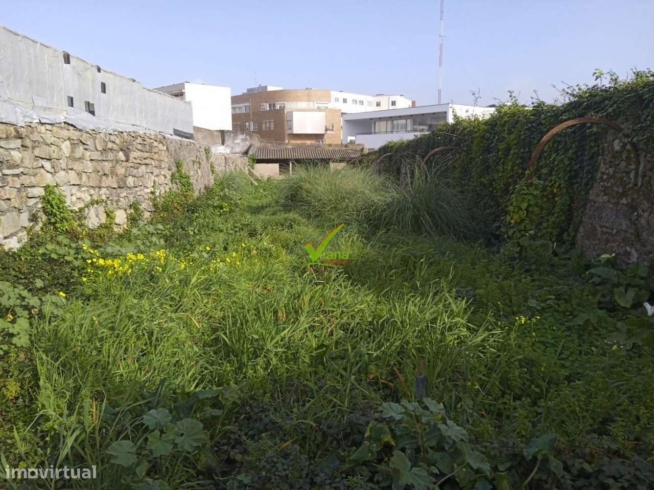 Moradia para restauro no centro da cidade Póvoa de Varzim-5