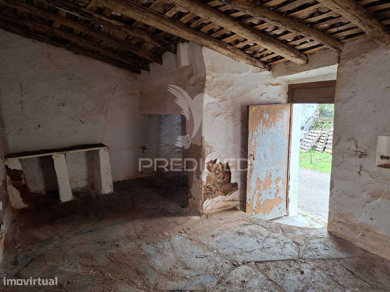 Moradia com 4 divisões + Terreno Rustico com 2750m2 - Grande imagem: 4/32