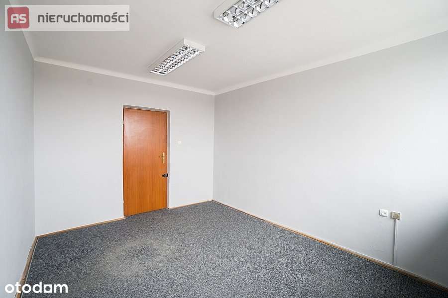 Nieduże biuro. Parking. Dobra lokalizacja. - Pełny obrazek: 5/9