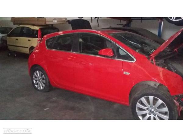 Opel AStra J 2.0 cdti para peças - 1