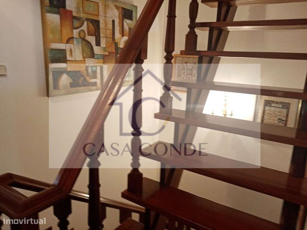 Moradia Banda T4 com Sótão Aproveitado | Belas - Sintra-14