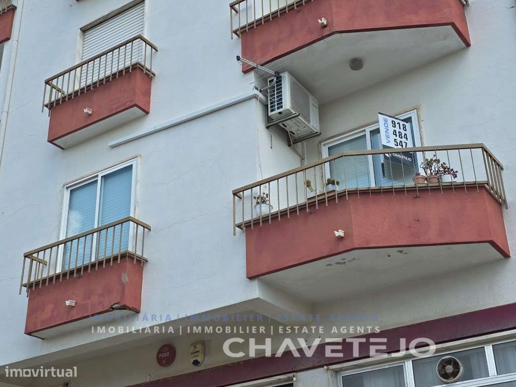 Apartamento T2 com garagem dupla e vista para o Castelo de Tomar-31