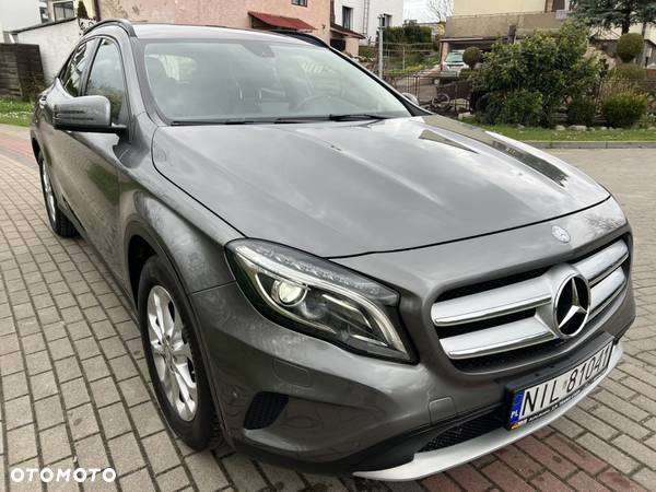 Mercedes-Benz GLA - 11