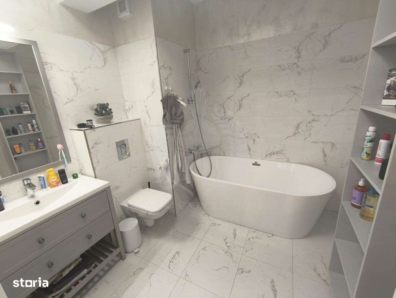 APARTAMENT 3 CAMERE// ZONA 9 MAI-16