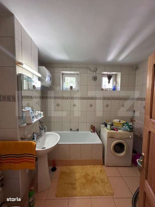 Apartament 3 camere, etaj 3, 70mp, zona Manastirea Bogdana, Radauti - Imagine principală: 3/8