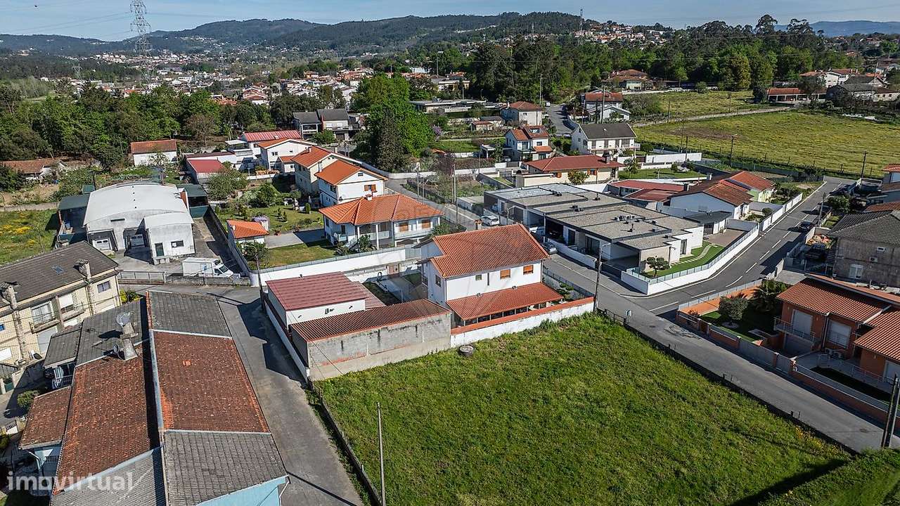 Moradia T4 para venda-4
