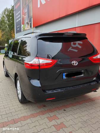 Toyota Sienna 3.5 V6 XLE AWD - 8