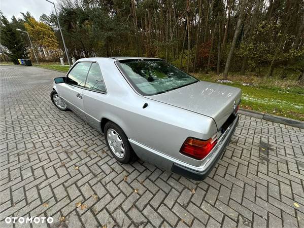 Mercedes-Benz W124 (1984-1993) - 6