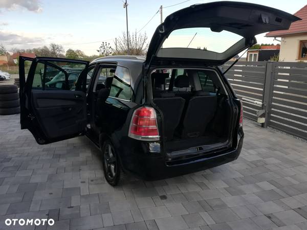 Opel Zafira 1.6 Essentia - 12