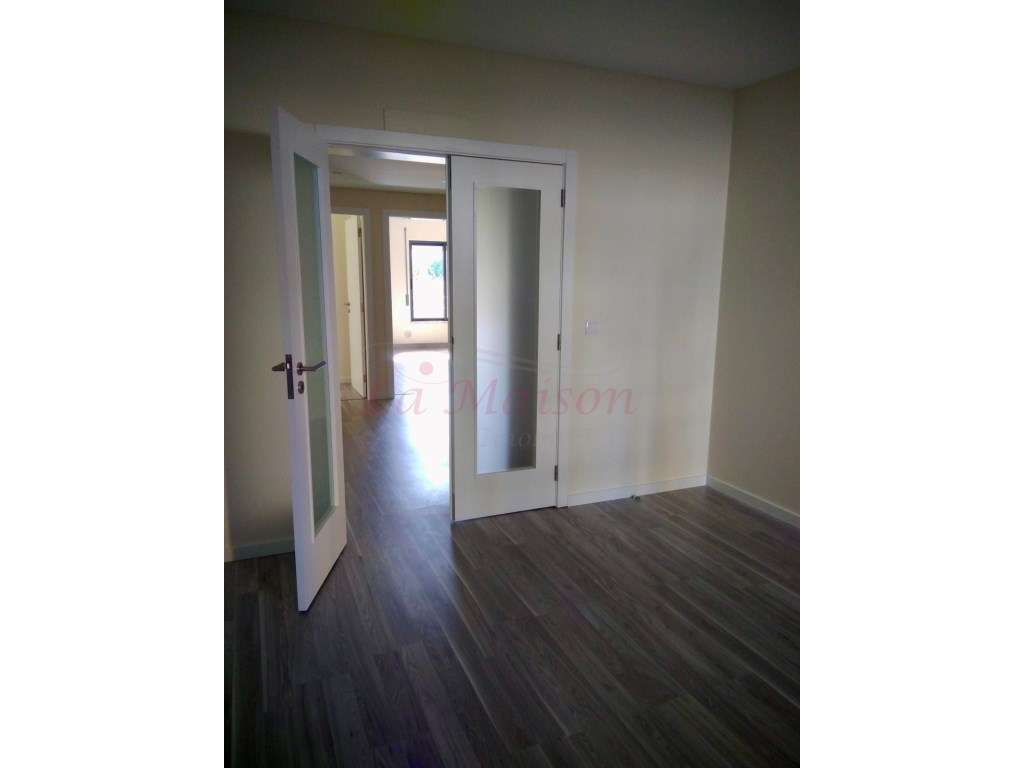 Mágnifco apartamento T2 na Moita-5