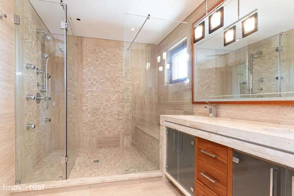 Moradia T8 de grande dimensão em S. João dos Montes, Vila Franca de Xi-13