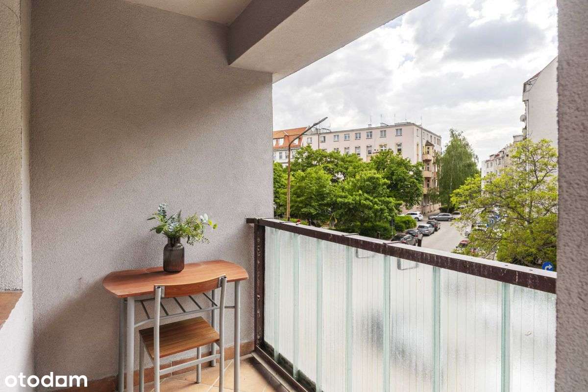 okolice Sky Tower- ulica Żelazna - Pełny obrazek: 4/15