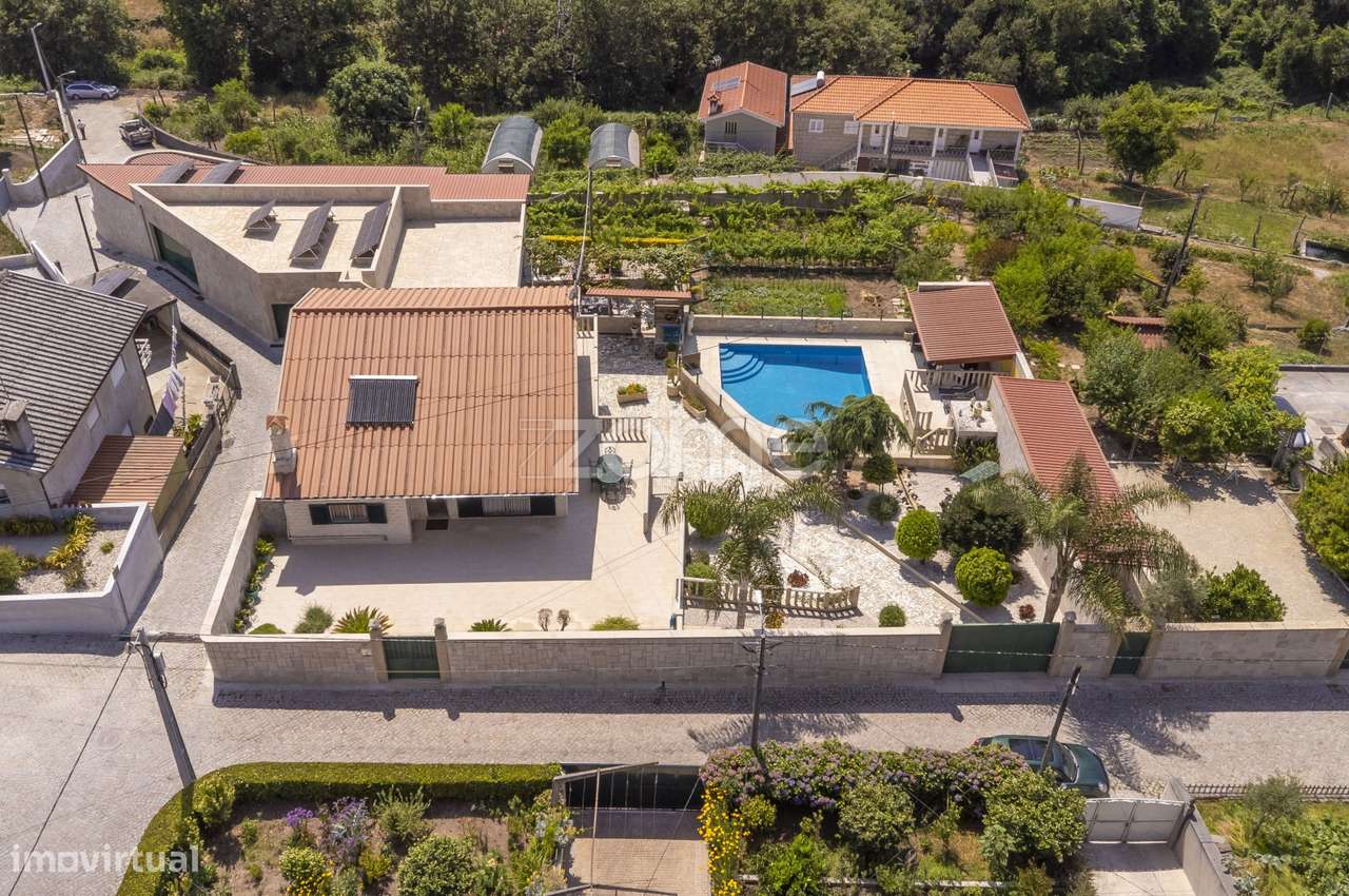 Moradia T5 - Termas São Vicente - Penafiel - Grande imagem: 2/18