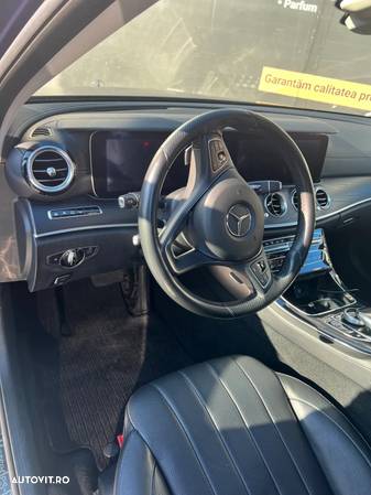 Mercedes-Benz E 350 BlueTEC 9G-TRONIC - 26