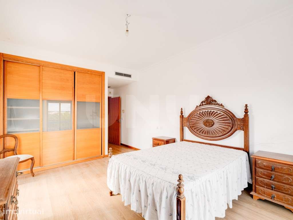 Quinta com 4,8 hectares e casa T9 em Vila Nova da Baronia-36