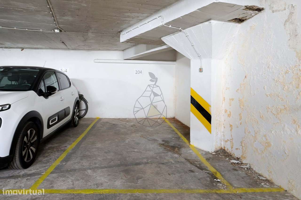 Apartamento T1  com Garagem e Piscina  no Coração da Praia da Rocha-52