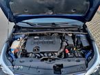 Toyota Avensis 1.8 Active - 9