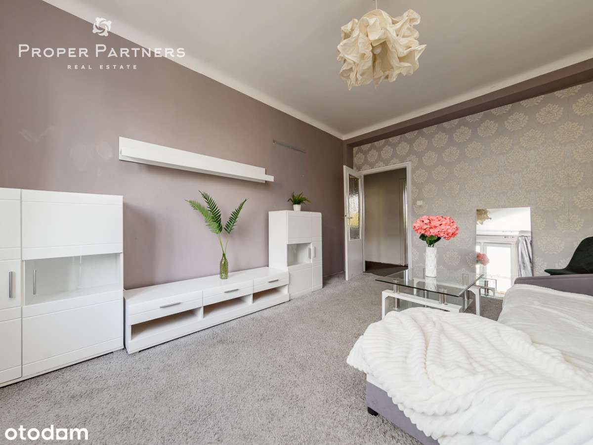 2 pokoje z oddzielną kuchnią w kamienicy Śródmieśc-3