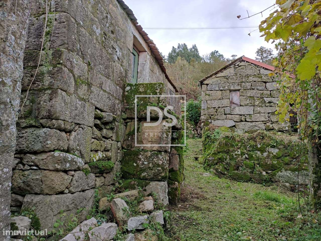 Moradias para restauro em Matos, Baião - Grande imagem: 4/12