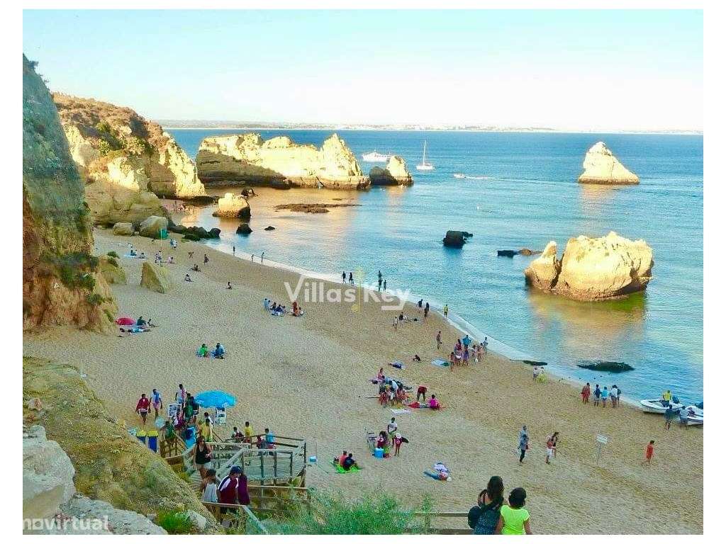 Moradia com 3 quartos, jardim, piscina, vista mar, ao lado da praia...-13