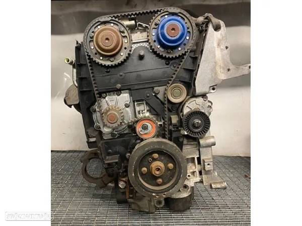 Motor B5254T3 VOLVO 2.5L 225 CV - 4