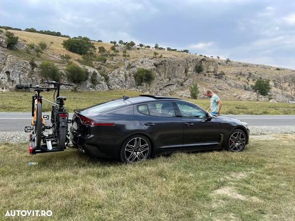 Kia Stinger 3.3 T-GDI 8AT AWD GT - 14