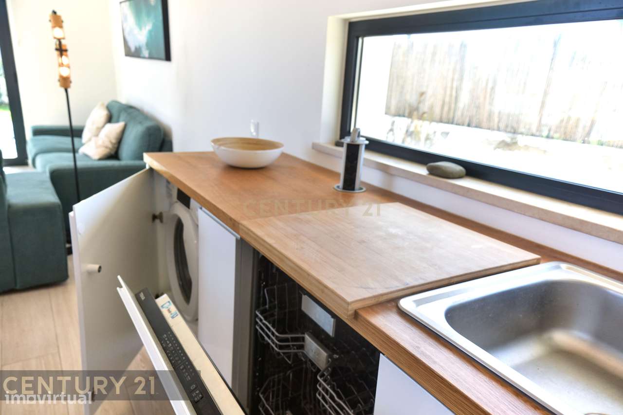 Luxo e Tranquilidade em Sagres: Uma Moradia Contemporânea à espera de-31