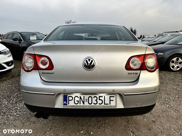 Volkswagen Passat 2.0 TSI Highline - 6