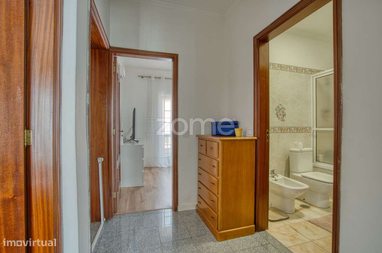 Moradia com terraço em Famões-25