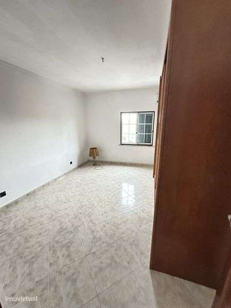 Alugo  apartamento t2 grande - Grande imagem: 4/8