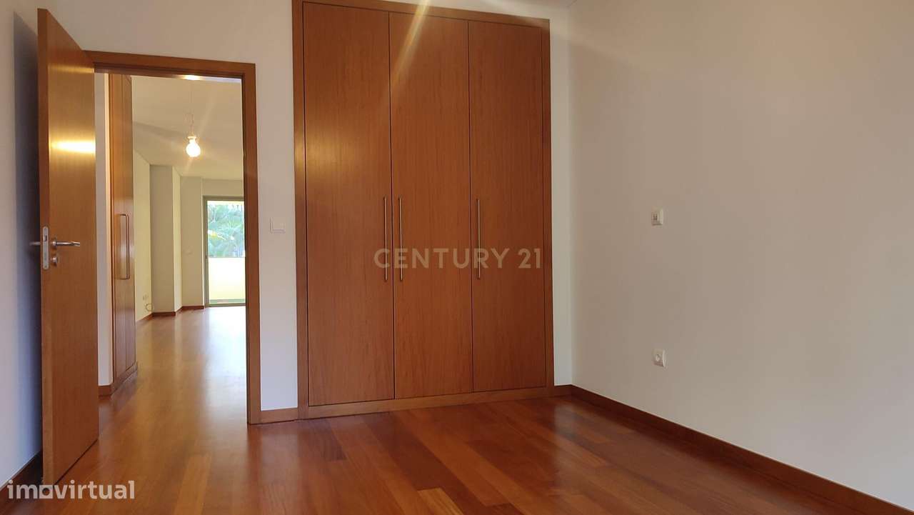 Apartamento T2+1 em Santo António-25