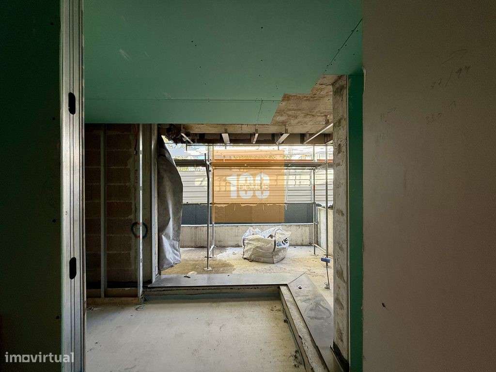 Apartamento T4 novo nas Antas-20