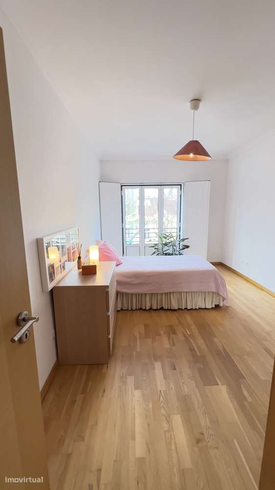 Apartamento T6 Duplex junto à Gulbenkian-18