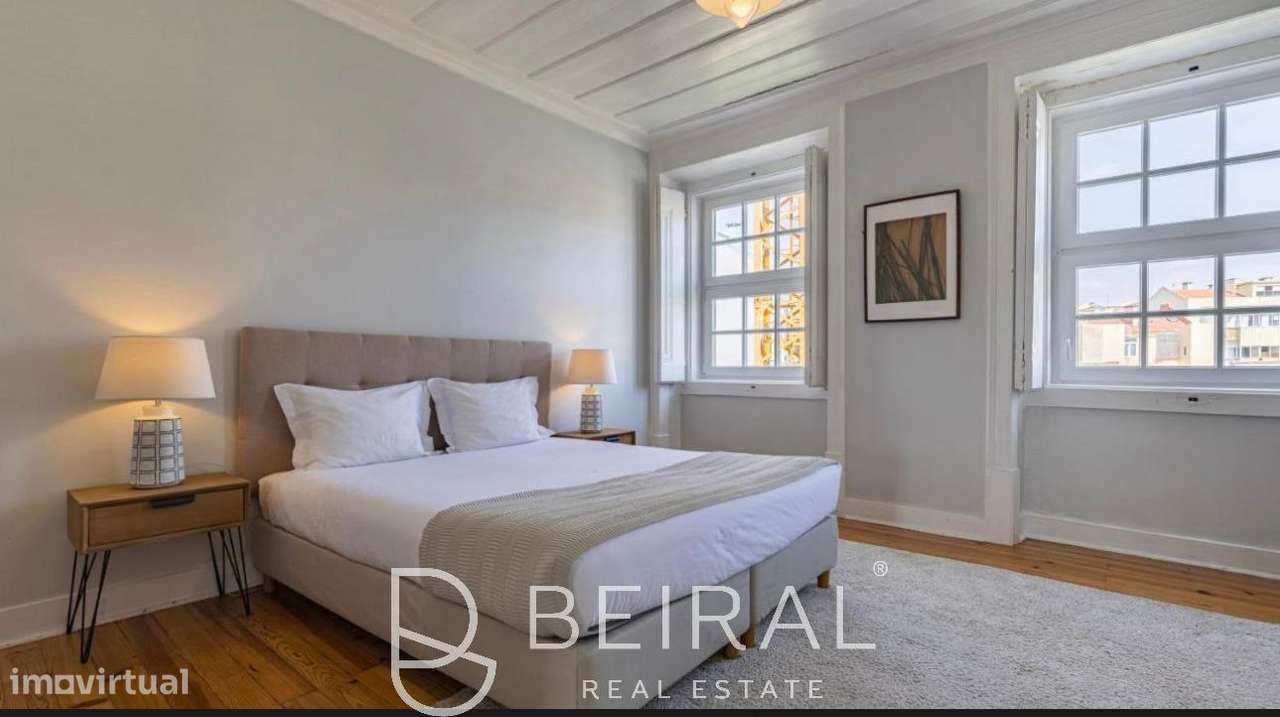 Apartamento T2 com varanda e estacionamento-8