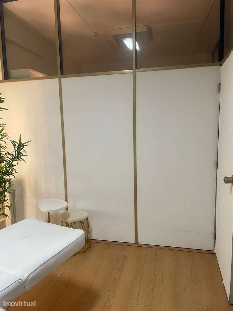 Gabinete em clínica de estética para alugar no Saldanha. - Grande imagem: 4/4