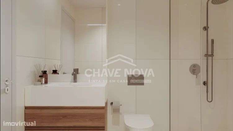 Apartamento T1 à venda na Rua Oliva Teles, 730-3