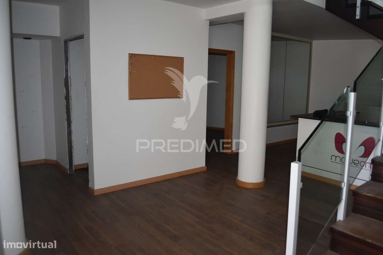 Prédio Devoluto para Reconstruir - Grande imagem: 4/39