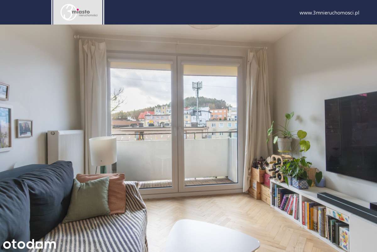 Funkcjonalne mieszkanie - Gdynia ul. Komandorska-0