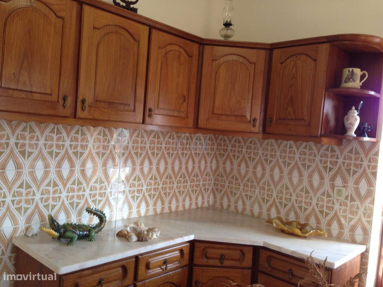 Moradia T3 com Garagem e Terreno em Almalaguês-9