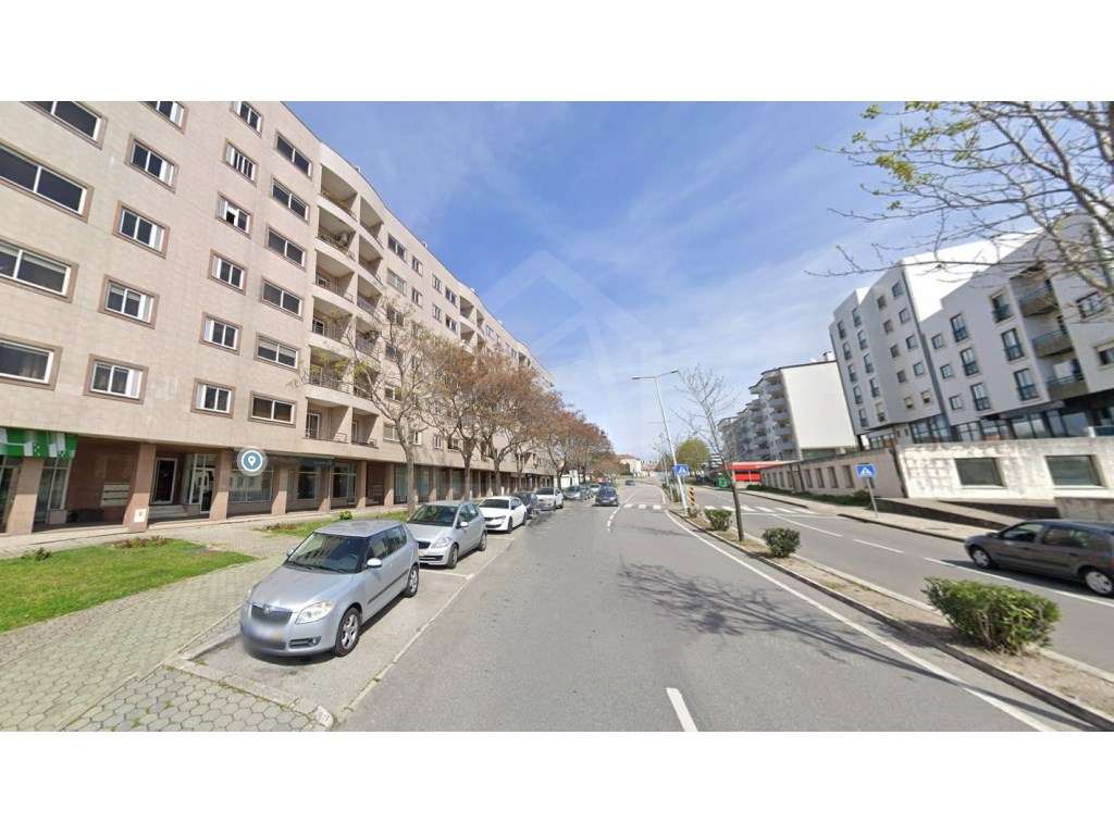 Loja em Aveiro - Com Cave - Grande imagem: 2/4