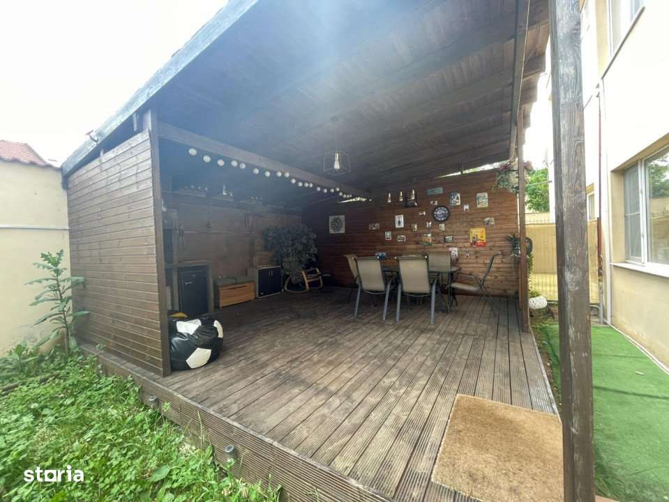 Vila deosebita cu 9 camere, 300mp, zona Jolie Ville- PIPERA - Imagine principală: 3/16