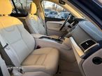 Volvo XC 90 B5 D AWD Geartronic Momentum - 22