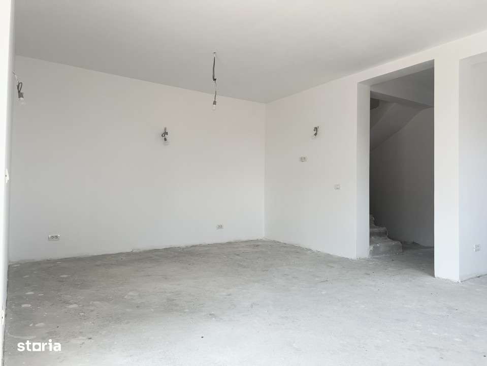Duplex, 115mp utili, 310mp teren, 4 camere, Curent trifazic-Sacalaz - Imagine principală: 3/17