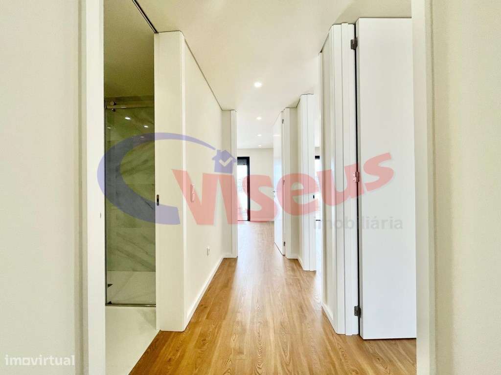 Apartamento T3 Penthouse Coimbrões-28