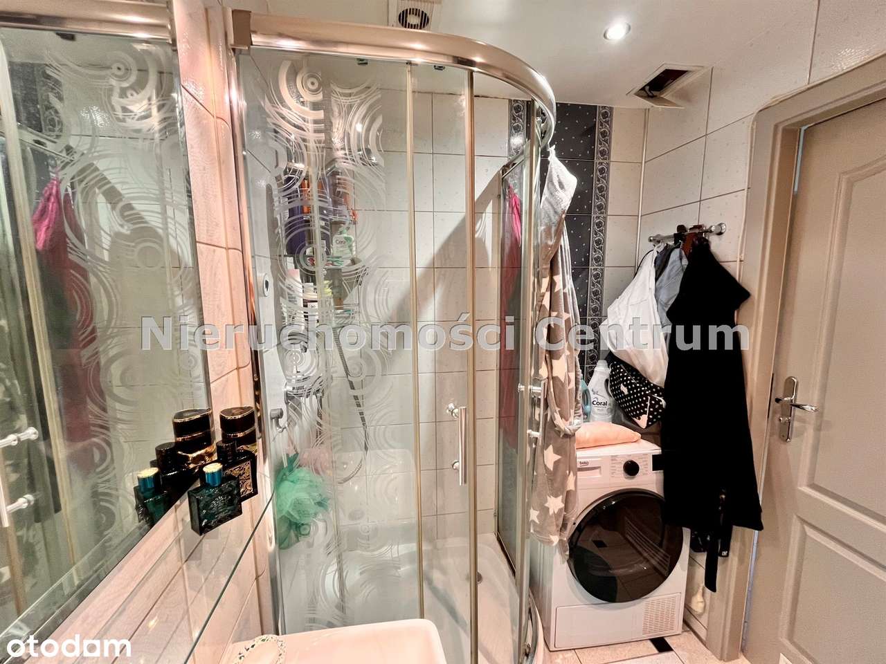 TRZYPOKOJOWY APARTAMENT Z DUZYM BALKONEM NA PODZAMCZU-12