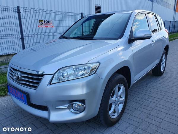 Toyota RAV4 2.0 VVT-i Luna - 1